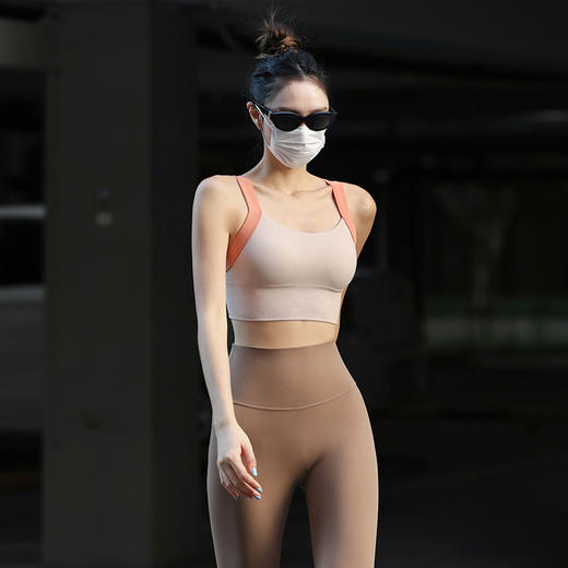 固定杯胸垫 无缝一体织舒适不勒运动内衣  收副乳聚拢立体 中强度运动背心 商品图2