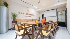 武汉慢姑娘演圆别墅轰趴