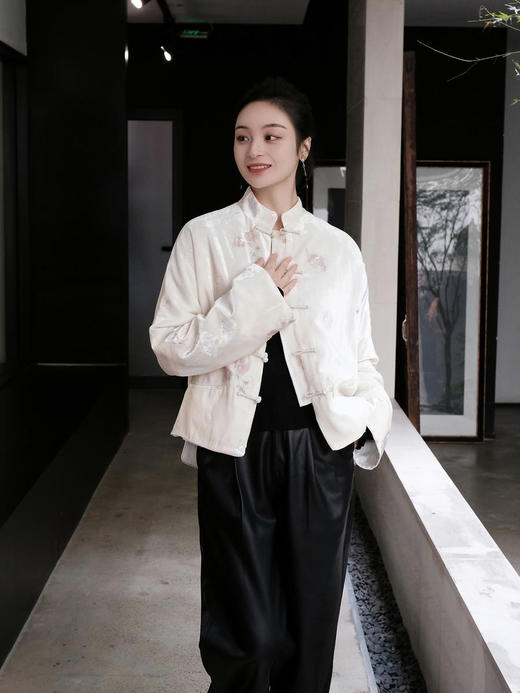 盛唐牡丹|真丝丝绒绣花对襟夹棉外套 (三色可选） 商品图2