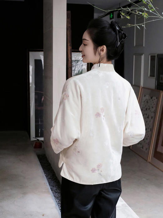 盛唐牡丹|真丝丝绒绣花对襟夹棉外套 (三色可选） 商品图3
