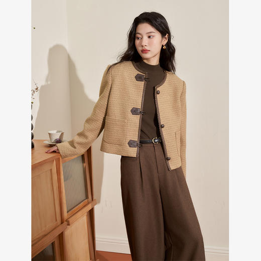 复古暗格纹短款呢子外套女2023秋季设计高级感蘑菇挂耳对扣短上衣V2138927 商品图3