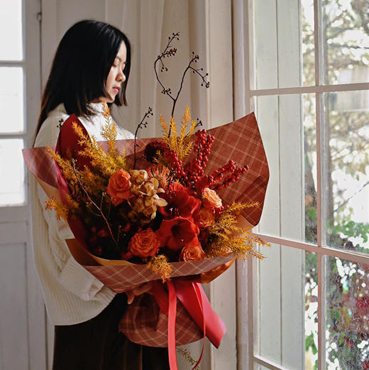《毛呢格子大衣》现代风暖色系花束 商品图0