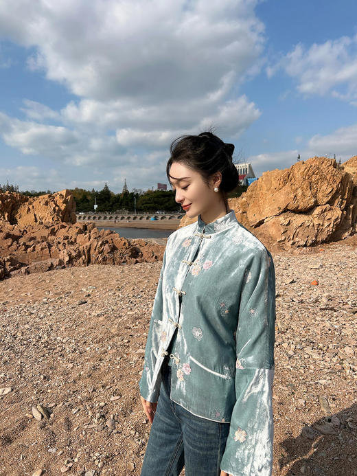 盛唐牡丹|真丝丝绒绣花对襟夹棉外套 (三色可选） 商品图1