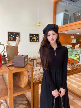 质感超绝的小黑裙，怎么穿都不腻~