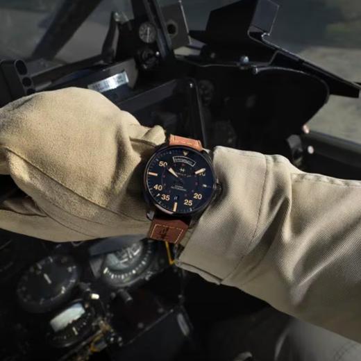 汉米尔顿 Hamilton 卡其航空系列飞行员双历自动机械表 H64605531 商品图5