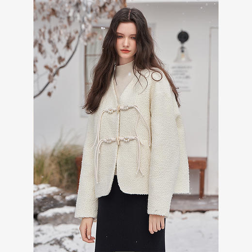 西遇新中式国风编织外套女秋冬新款设计感V领古典盘扣夹克D2432641 商品图3