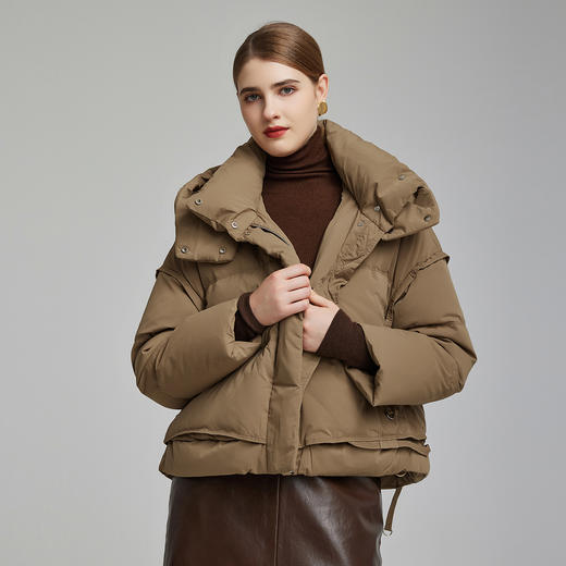 NR022斯尔丽23新款立领连帽时尚辑线下摆弧度显高显瘦保暖白鸭绒羽绒服 商品图0