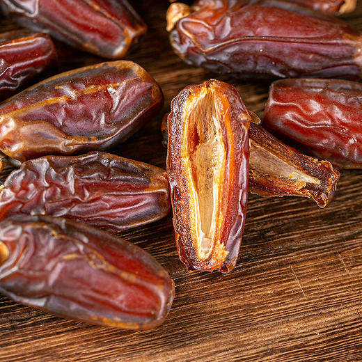 特级椰枣【甜甜的糯糯的，好吃不怕胖】沙漠里的黄金 特级椰枣  糯糯的、沙沙的果肉 商品图1
