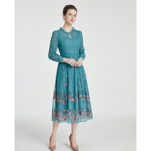 司歌刺绣长袖连衣裙复古端庄显瘦A881241 商品图3