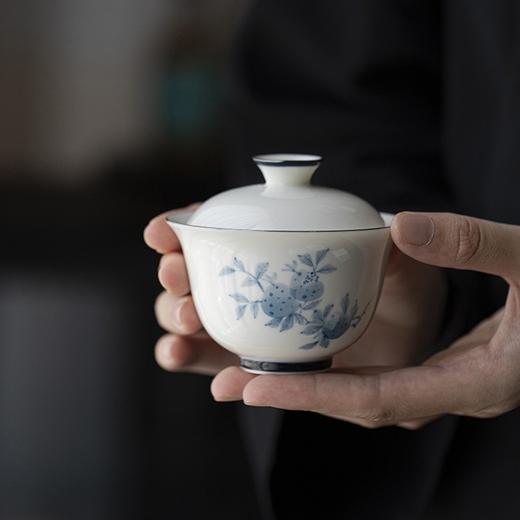 永利汇玉泥白瓷手绘青花石榴盖碗家用文人茶器陶瓷釉下彩泡茶碗中式创意 商品图4