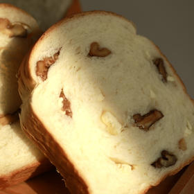 黑糖核桃红枣吐司