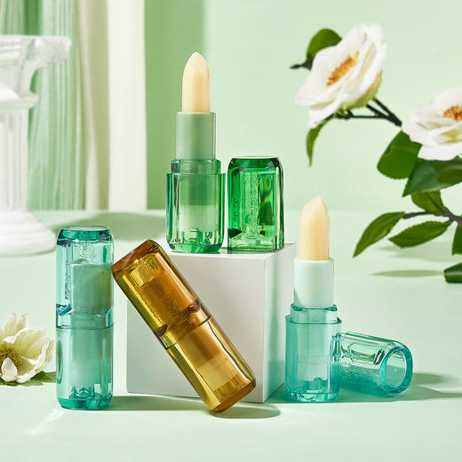 「9.9元包邮！四款可选」哎呦呦橄榄油补水润唇膏 锁水滋润保湿淡化唇纹女学生护唇膏美妆 商品图1