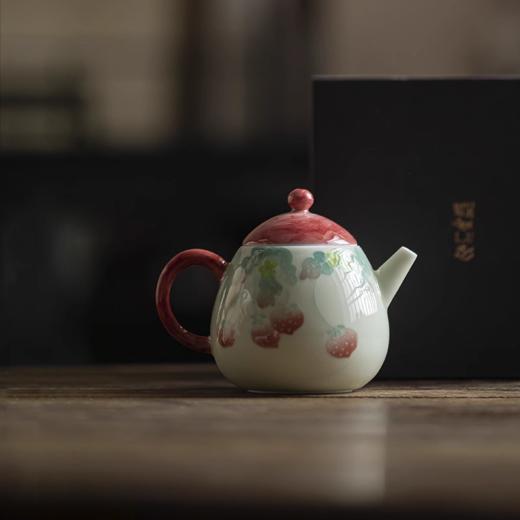 永利汇明知山志治愈系手绘小茶壶树莓釉下彩家用壶中式手执壶 商品图0