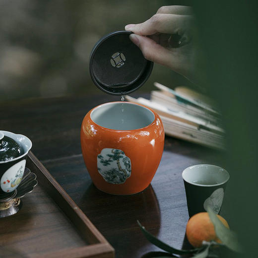 永利汇无落景德镇手工手绘矾红开窗松峰建水带盖茶道配件干泡水盂 商品图1