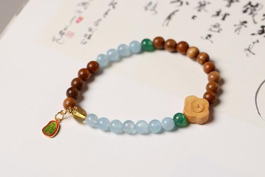 JSNM0131°老料金丝楠木|绿草莓水晶手串 商品图1