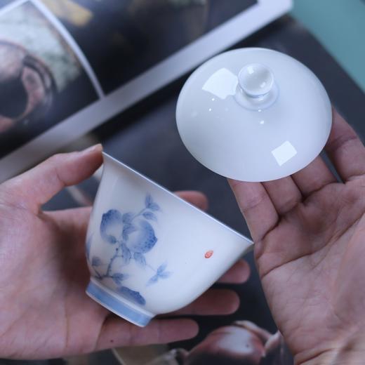 永利汇新品茶具手绘寿桃盖碗功夫茶具釉下彩青花家用白瓷单个泡茶碗中式 商品图2
