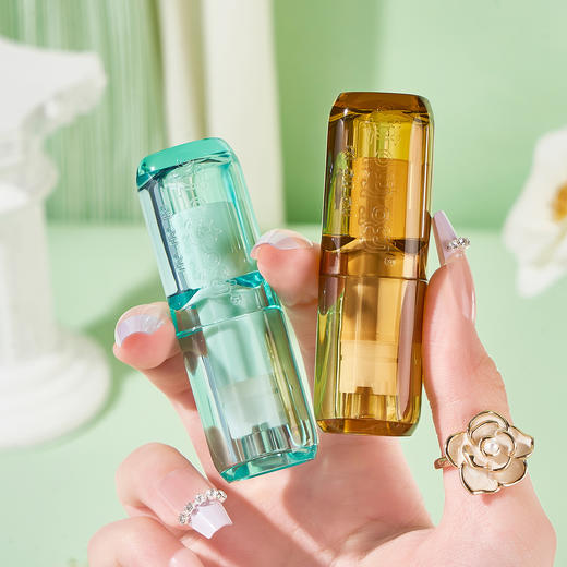 「9.9元包邮！四款可选」哎呦呦橄榄油补水润唇膏 锁水滋润保湿淡化唇纹女学生护唇膏美妆 商品图2