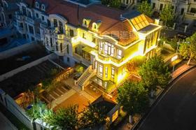 大连慢姑娘爱尚聚别墅轰趴