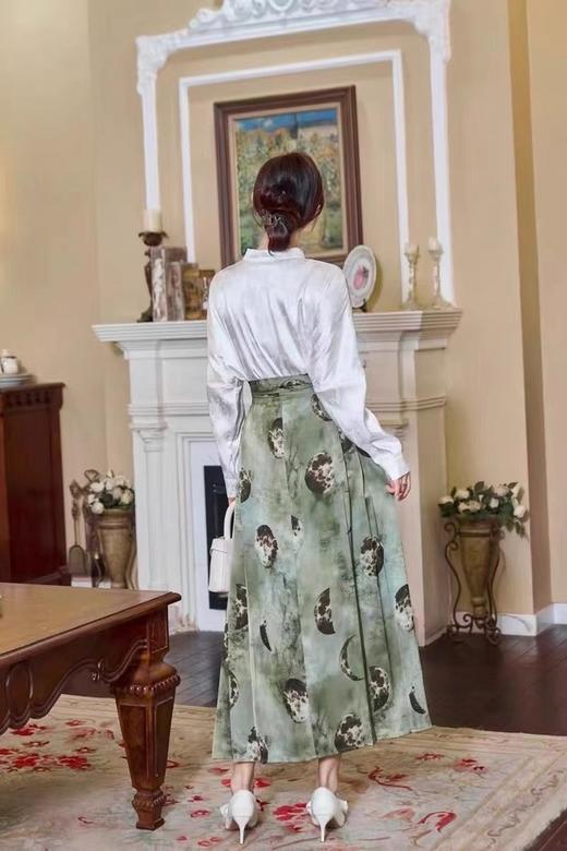 Le Malene 知性气质衬衫马面裙套装 19063 商品图3