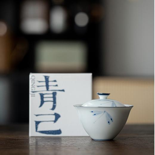 永利汇青己玉瓷手绘青花陶瓷盖碗手绘釉下彩文人器家用简约茶碗纯手工 商品图0