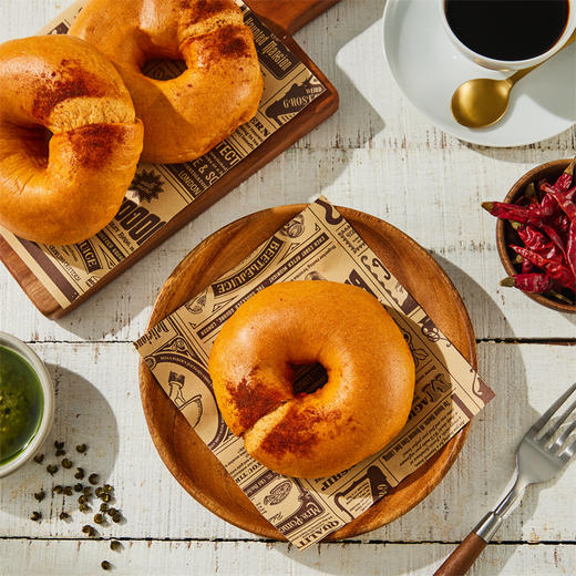 香辣藤椒鸡贝果 Chicken Bagel with Spicy Pepper 商品图1