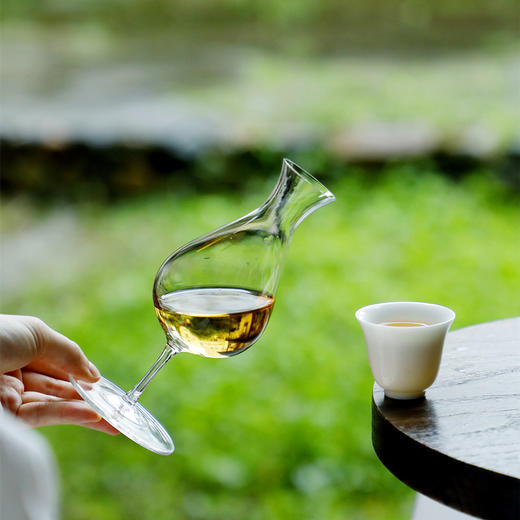 永利汇网红创意玻璃杯高脚分茶器高脚茶杯简约公道杯时尚配件耐热日式 商品图3