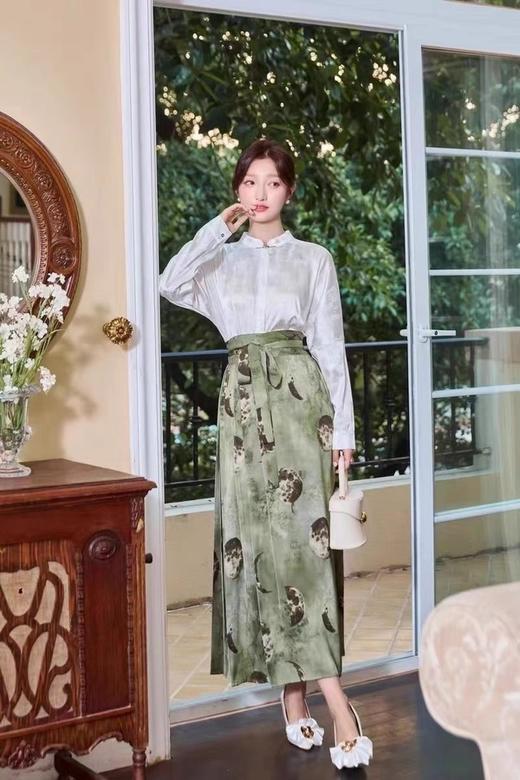 Le Malene 知性气质衬衫马面裙套装 19063 商品图1