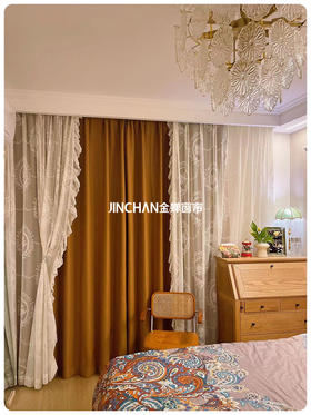 南瓜色的窗帘跟木纹砖也很搭呀