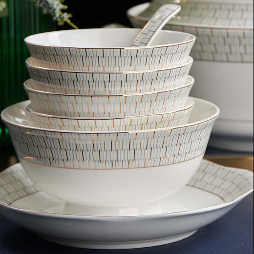 凡瑞斯恋曲42头12人用骨瓷餐具【不支持补差，非质量问题不退不换】S 商品图2