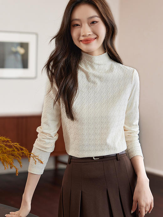【年终特卖】熙世界肌理提花半高领打底衫女秋冬内搭弹力修身磨绒针织T恤上衣 商品图7