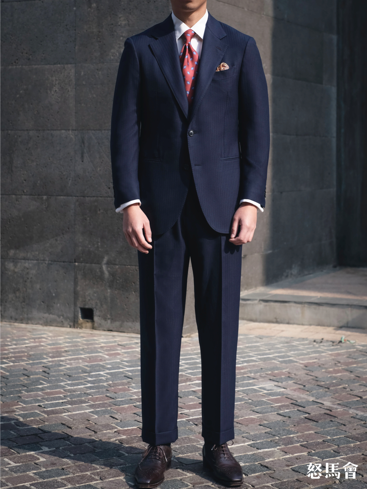 杰尼亚 Cloth Ermenegildo Zegna Traveller Four Seasons 藏青色暗人字纹全麻衬套装