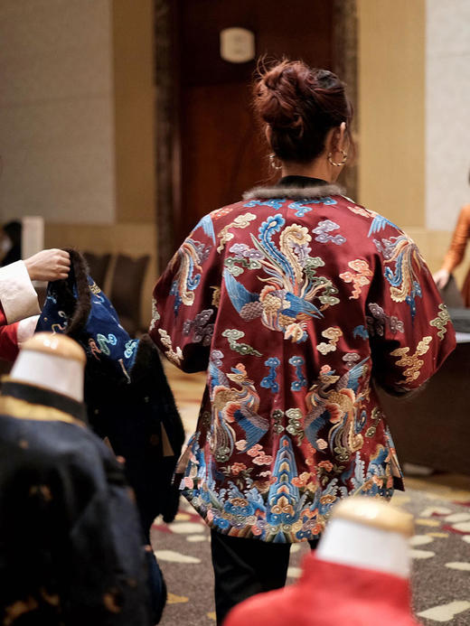 盛唐牡丹| 高货-手推绣宫廷八凤水貂毛棉服 [特价品] 商品图2