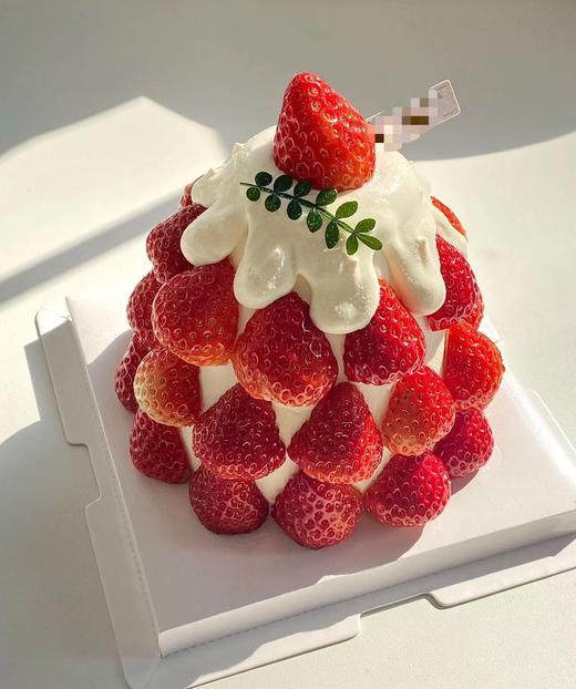 黑巢-草莓小清新奶油蛋糕生日蛋糕 商品图0