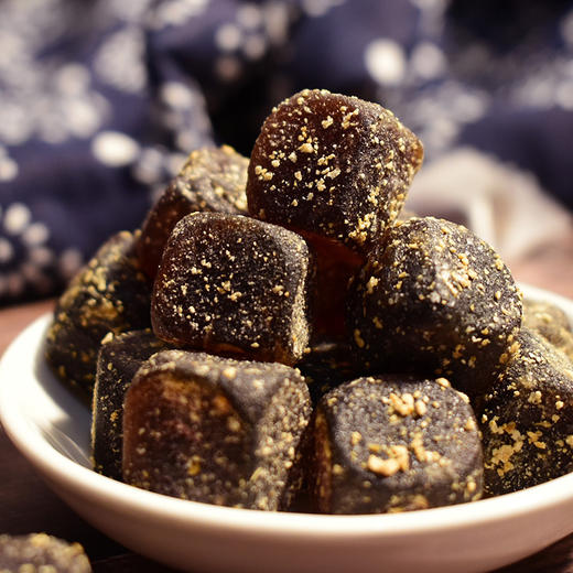 【清凉呵护！甘草枇杷陈皮糕】甜而不腻 皮香软糯 300克/袋 酸甜可口 软硬适中 网红解馋小零食糖果软糖独立包装 商品图0