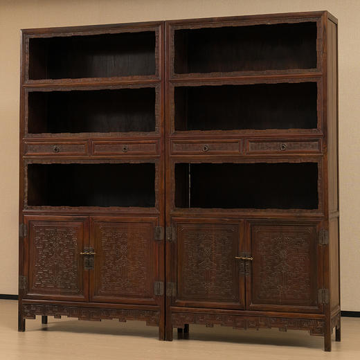 清 红木拐子纹三层带屉书柜（一对） 商品图4