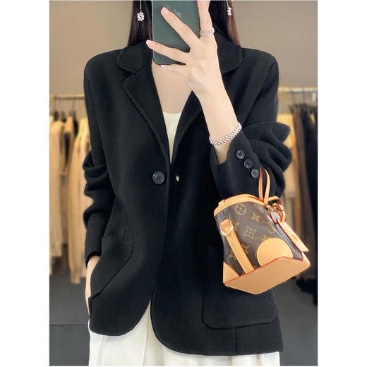 QH-ZH2337韩版宽松百搭短款外套上衣新款羊毛针织开衫女西装领纯色秋冬小香 商品图1