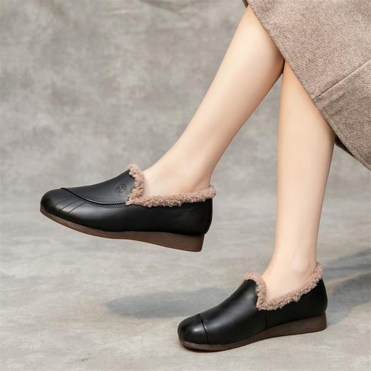 PXSJ6522 妈妈鞋秋冬新款棉鞋中年软底女舒适平底真皮加绒保暖单鞋羊毛皮鞋 商品图1