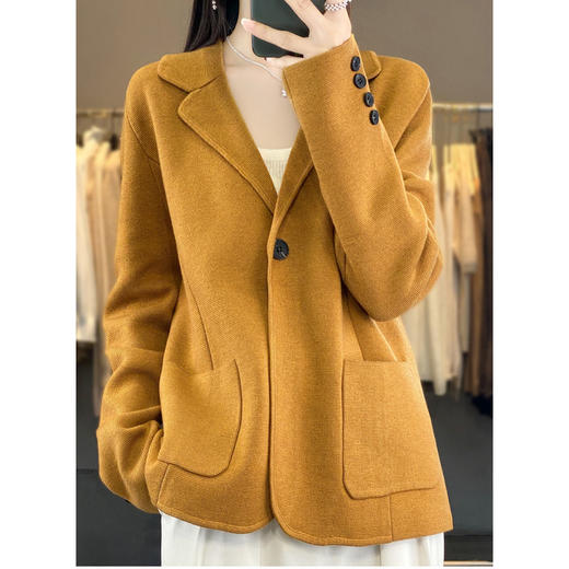 QH-ZH2337韩版宽松百搭短款外套上衣新款羊毛针织开衫女西装领纯色秋冬小香 商品图6