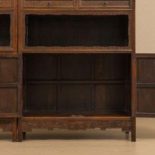 清 红木拐子纹三层带屉书柜（一对） 商品图2