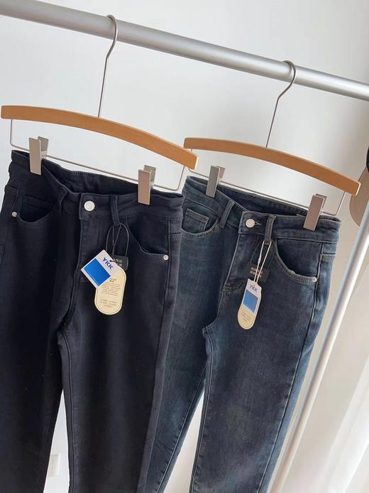 老米群专享秒杀！无退换🎈🎈🎈5分钟内支付有效。 墙裂安利系列《德绒加厚加绒牛仔烟管裤》巨显瘦！！媲美专柜品质~~2色入  K231116A  虢 商品图9