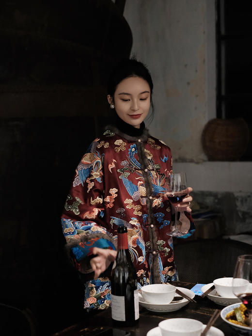 盛唐牡丹| 高货-手推绣宫廷八凤水貂毛棉服 [特价品] 商品图1