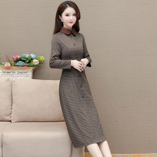 QYMXY-23B3826-Y 中年女装连衣裙秋冬季新款格纹厚款中长裙气质优雅A字裙 商品图1