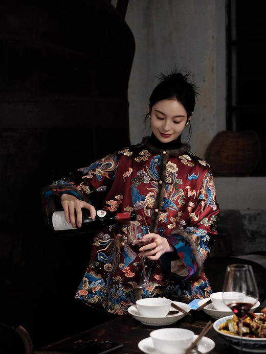 盛唐牡丹| 高货-手推绣宫廷八凤水貂毛棉服 [特价品] 商品图3