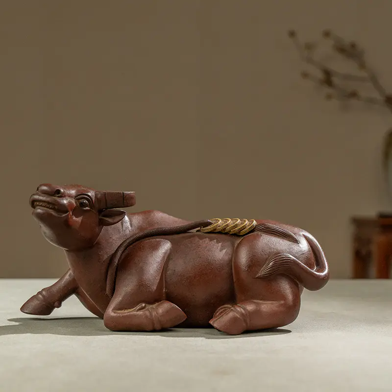 清 紫砂财牛摆件