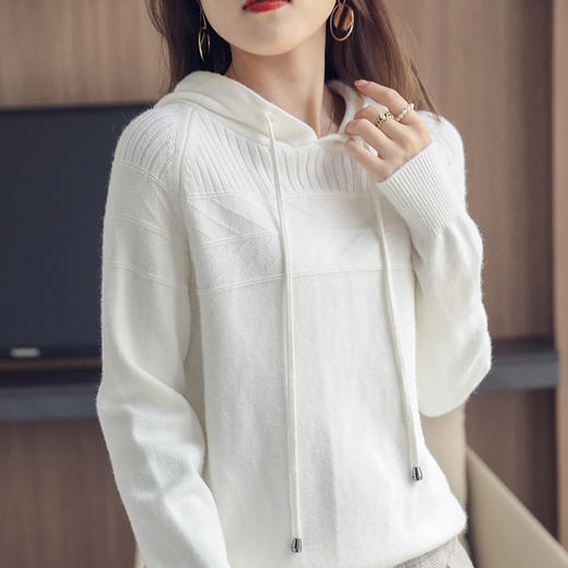 QH-XFT--128秋冬新款针织卫衣女连帽宽松长袖上衣百搭带帽毛衣打底衫短款 商品图3