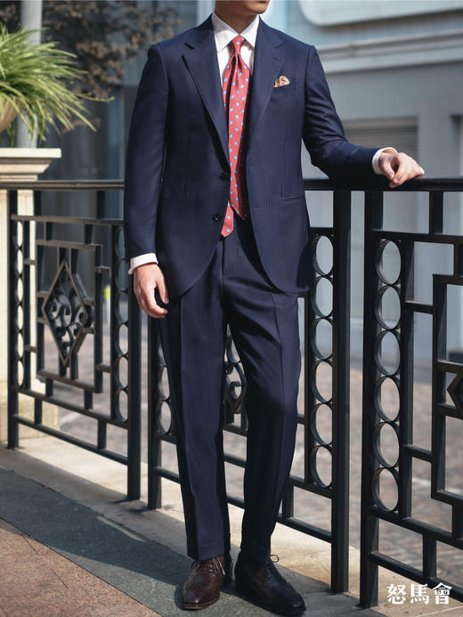 杰尼亚 Cloth Ermenegildo Zegna Traveller Four Seasons 藏青色暗人字纹全麻衬套装 商品图4