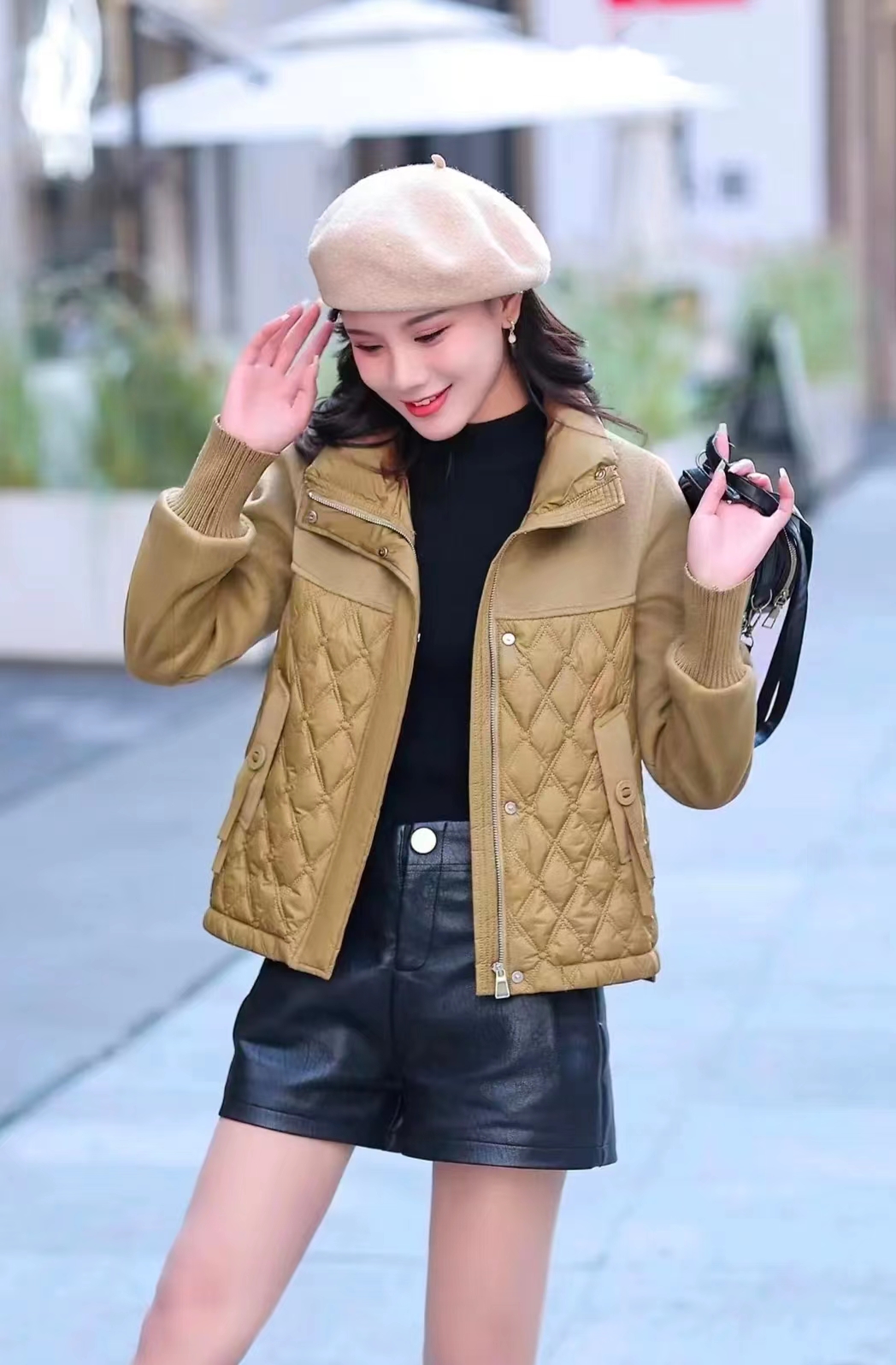 D6079      气质毛呢拼接立领假两件短款羽绒服外套（特价不退换）