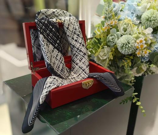 优品堂【织锦方巾】70✕70方巾 商品图1