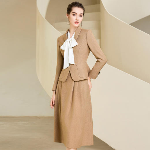 IWY/卡其色法式名媛西装套裙女时尚气质宴会主持工作服秋冬款职业裙装233017C1+S2 商品图1