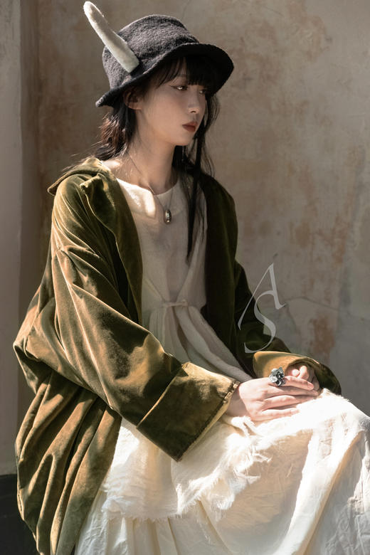 Daniela Gregis  橄榄绿/午夜蓝翻领丝绒长外套 商品图3